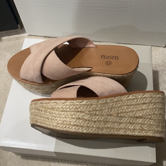 👡Wedges👡 - Picture 2 of 4